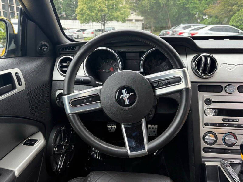 2006 Ford Mustang GT Deluxe