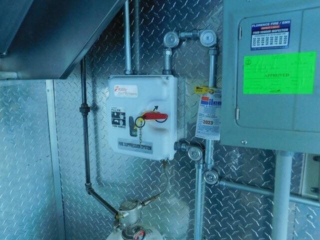 1999 Freightliner MT45 Chassis