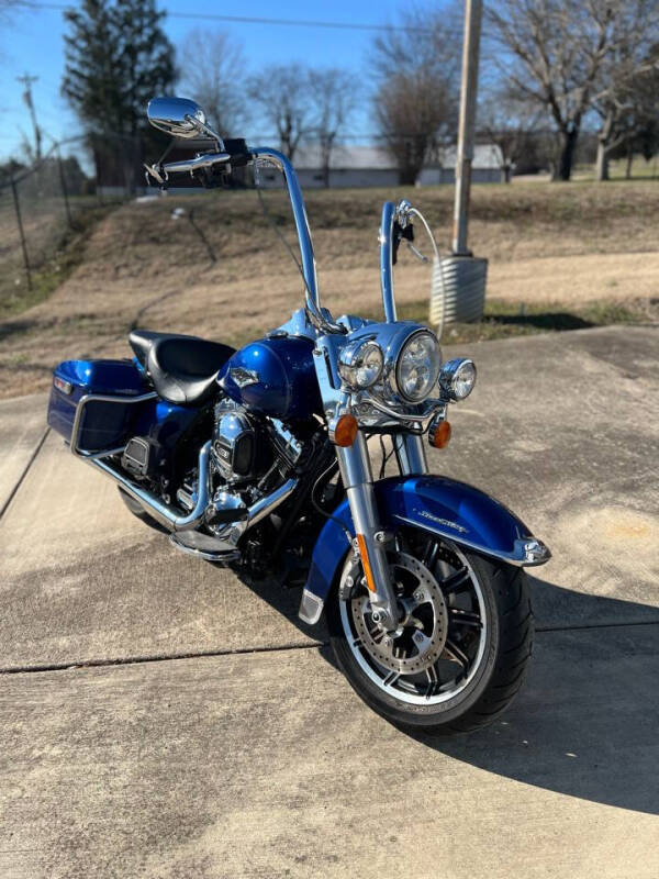 2015 Harley-Davidson Road King for sale at HIGHWAY 12 MOTORSPORTS in Nashville TN