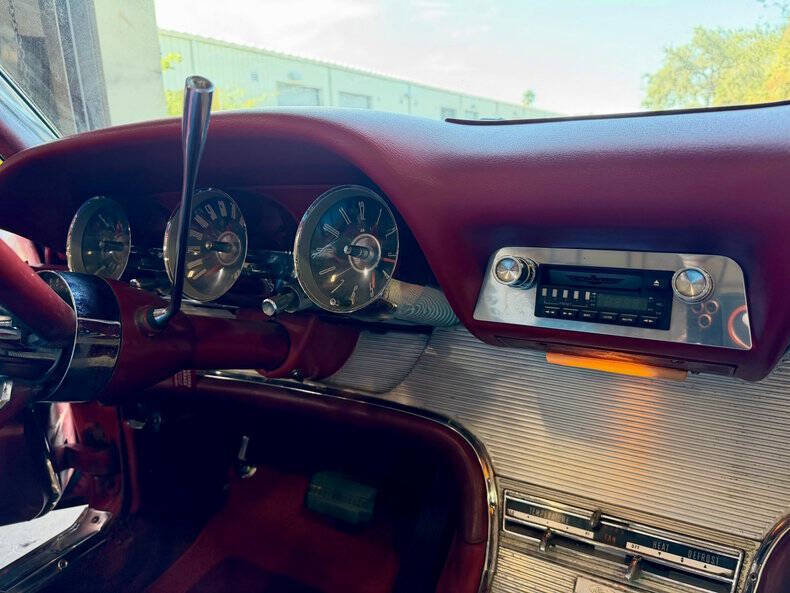 1962 Ford Thunderbird