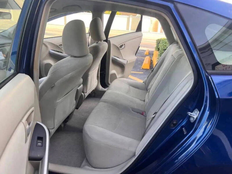 2010 Toyota Prius III