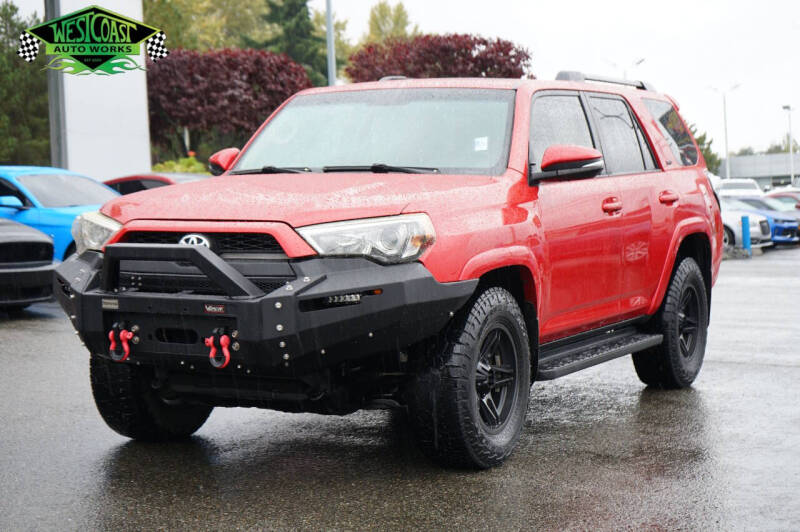 2016 Toyota 4Runner SR5's photo