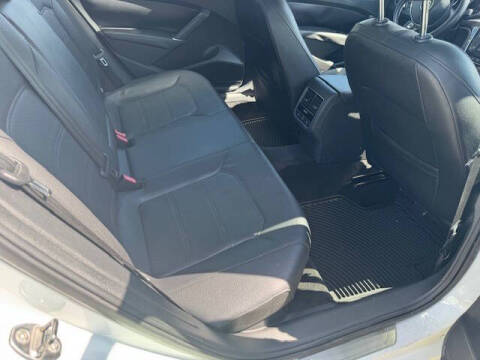 2016 Volkswagen Passat 1.8T SE