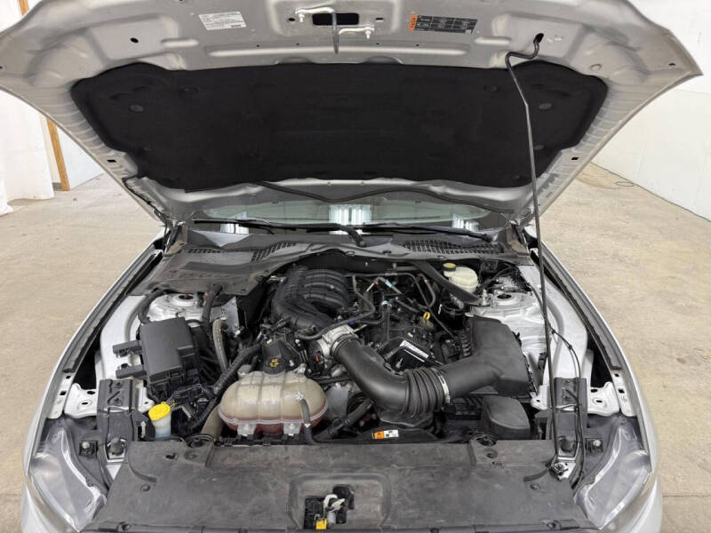 2016 Ford Mustang V6