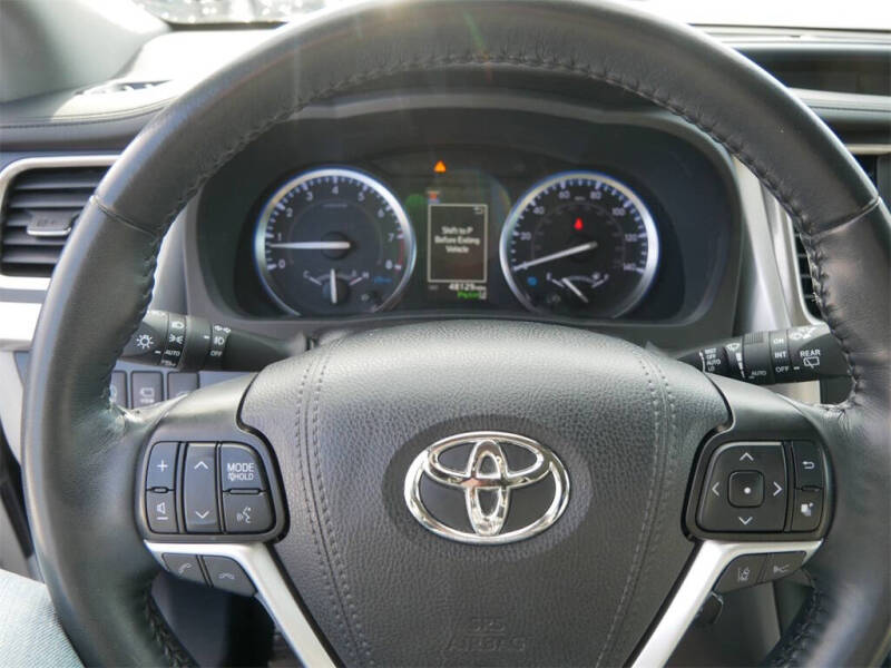 2019 Toyota Highlander Limited Platinum