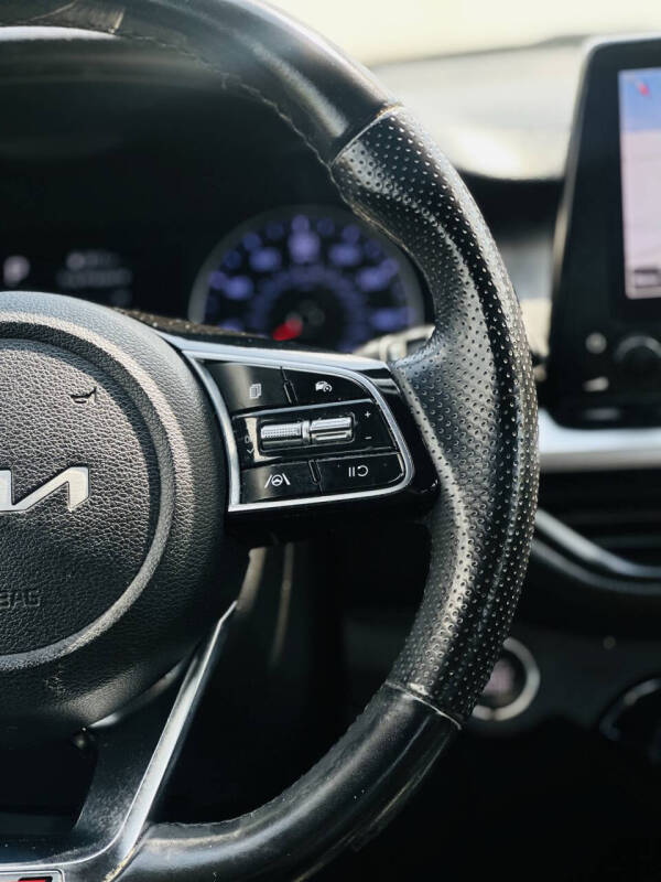 2022 Kia Forte GT Line