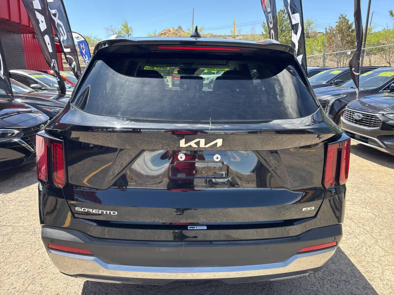 2024 Kia Sorento S