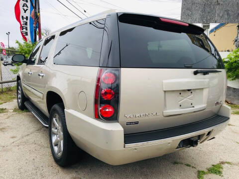 2008 GMC Yukon XL for sale at Auto Finance La Meta in San Antonio TX