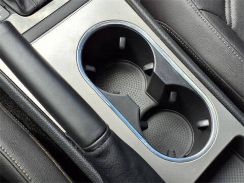 2022 Volkswagen Passat R-Line