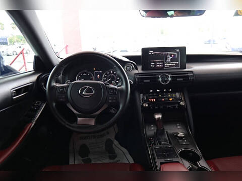 2023 Lexus IS 300