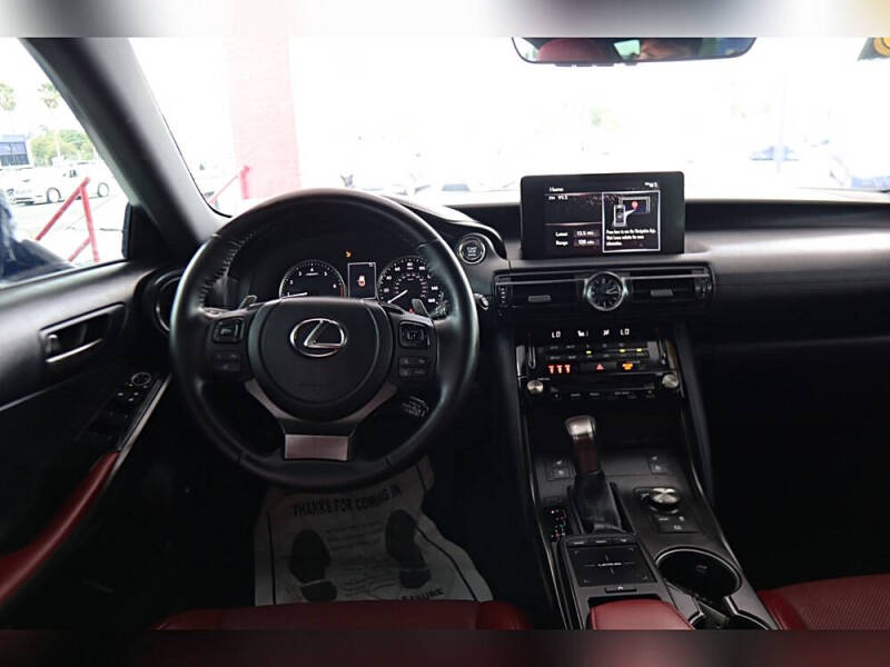 2023 Lexus IS 300