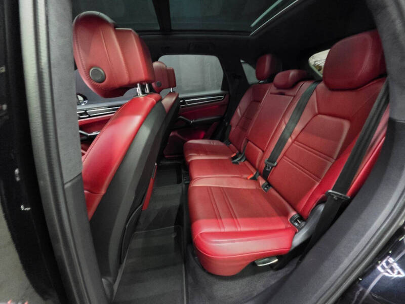 2021 Porsche Cayenne GTS