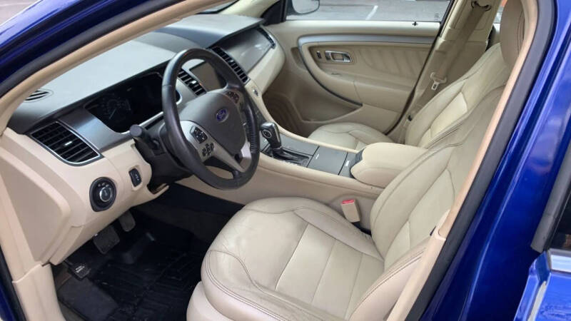 2013 Ford Taurus SEL