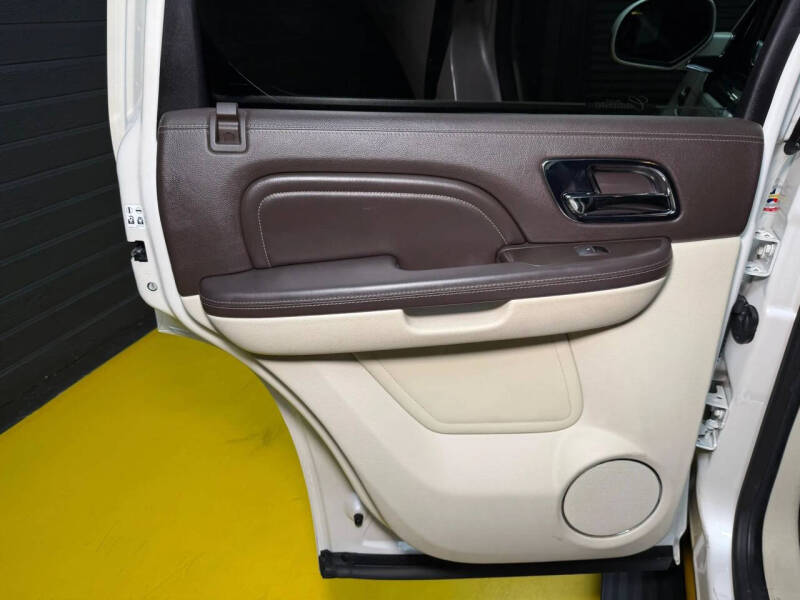 2012 Cadillac Escalade Platinum Edition