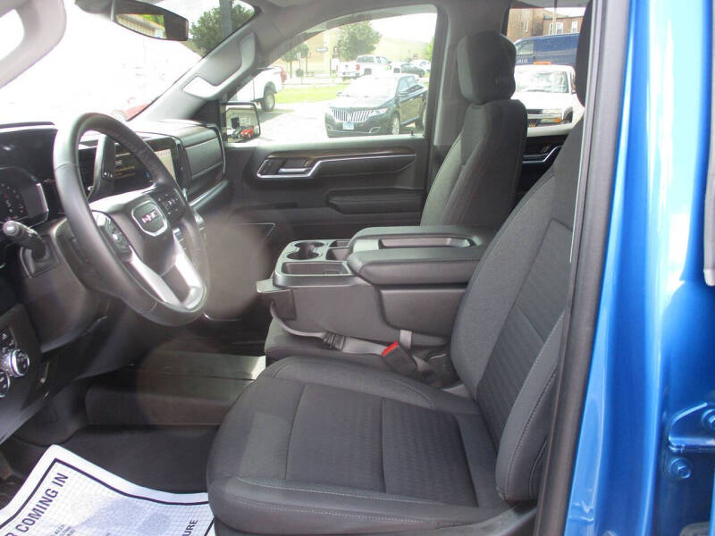 2023 GMC Sierra 1500 Elevation Standard