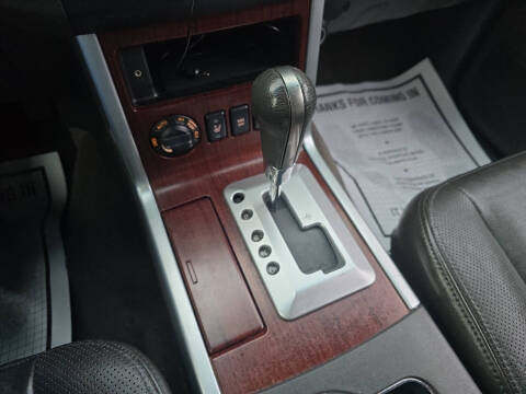 2011 Nissan Pathfinder LE