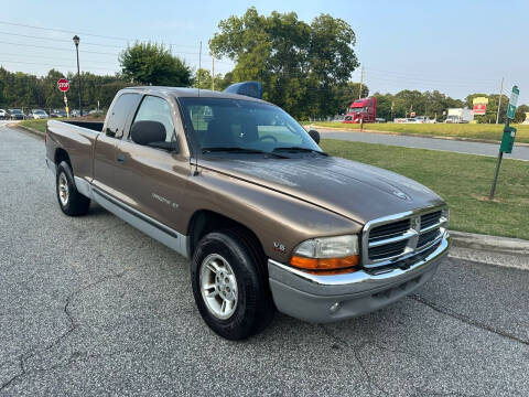 2000 Dodge Dakota for sale at First Auto Sales in Winder GA