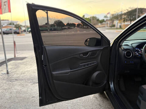 2021 Hyundai Kona SE