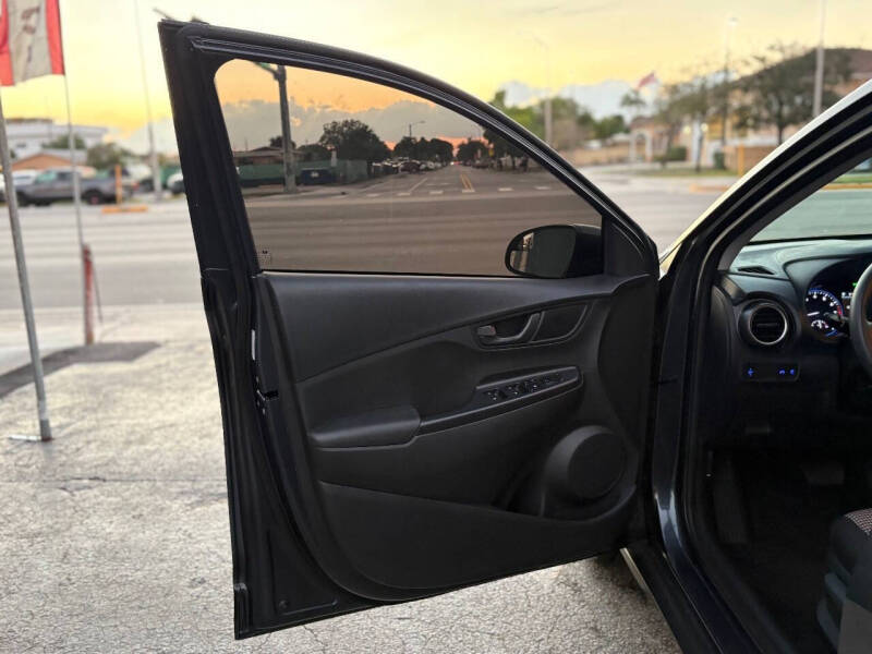 2021 Hyundai Kona SE