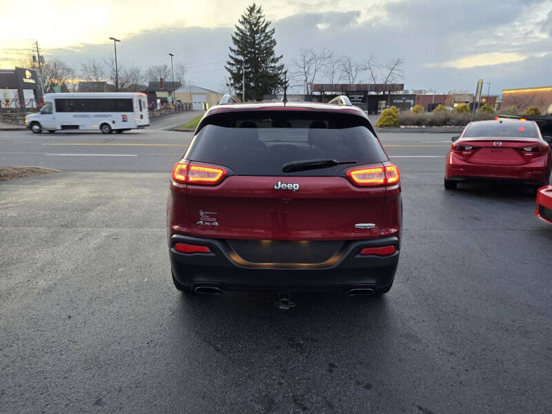 2015 Jeep Cherokee Latitude photo 3