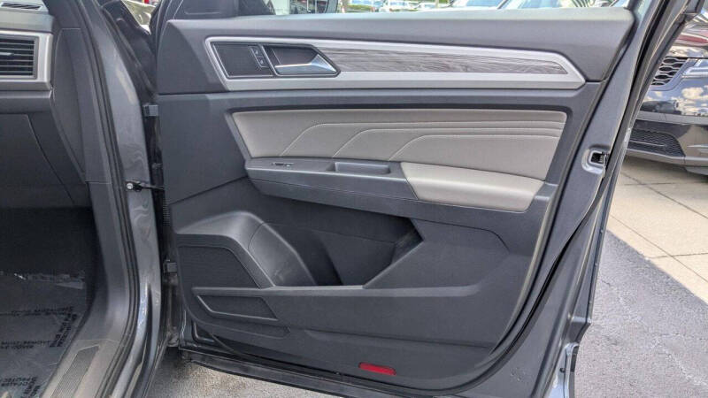 2023 Volkswagen Atlas Cross Sport SE