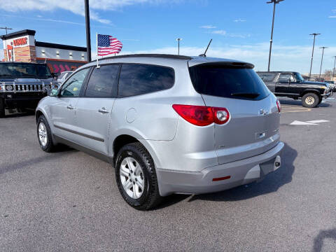 2011 Chevrolet Traverse LS