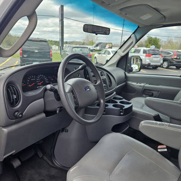 2007 Ford E-Series E-350 SD XLT