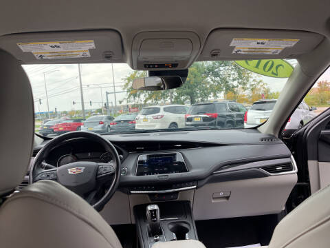 2019 Cadillac XT4 Premium Luxury