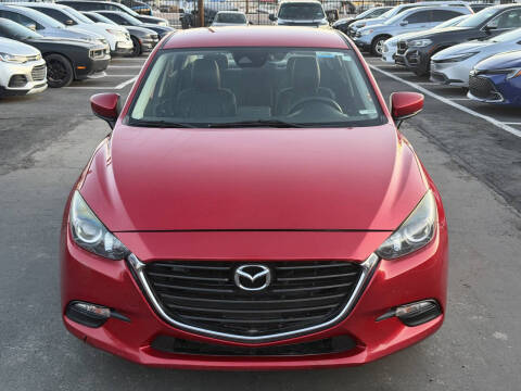 2018 Mazda MAZDA3 Touring