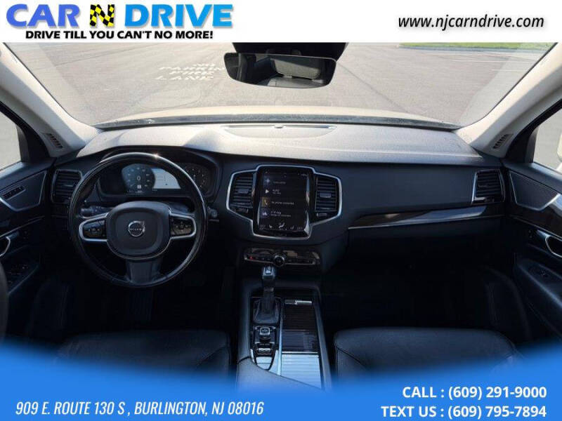 2016 Volvo XC90 T6 Momentum