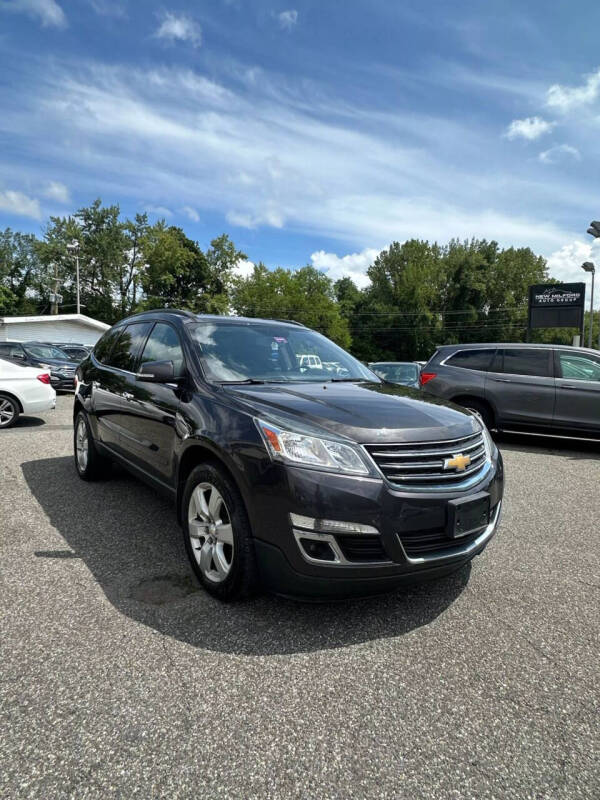 2017 Chevrolet Traverse LT
