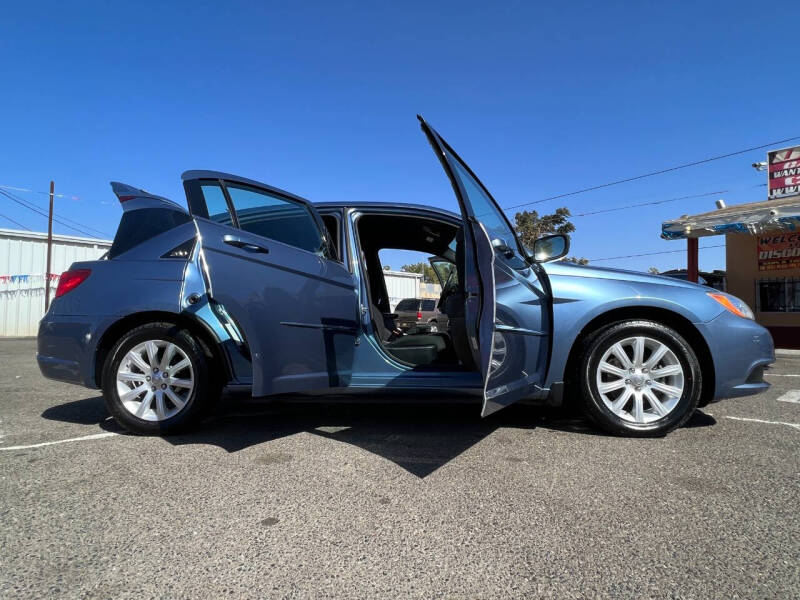 2011 Chrysler 200 Touring