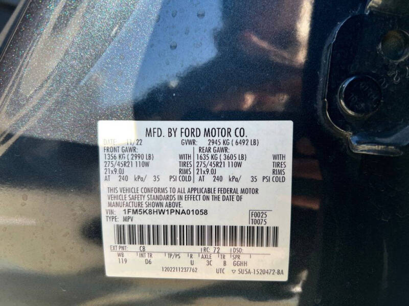 2023 Ford Explorer Hybrid Platinum