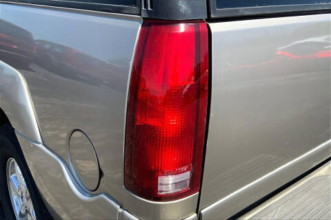 2000 Cadillac Escalade