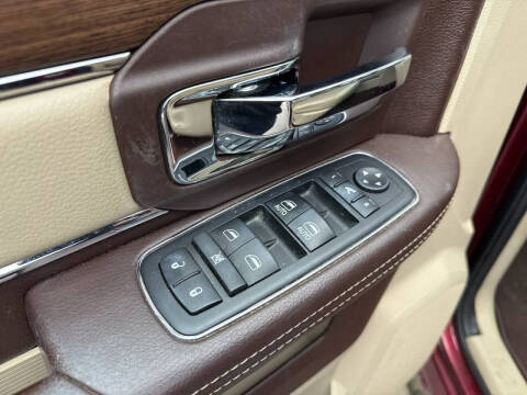 2017 RAM 1500 Laramie