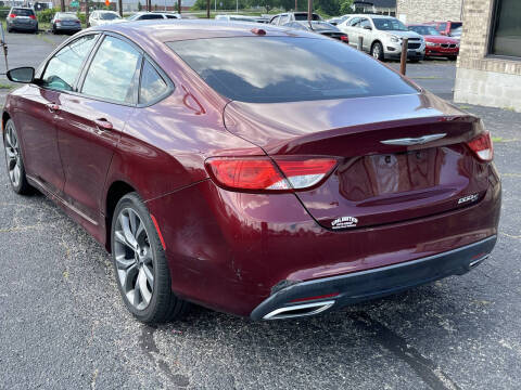 2015 Chrysler 200 S