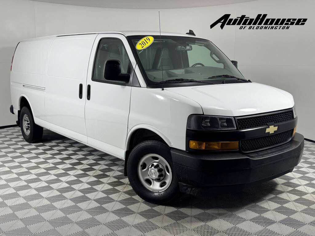 2018 Chevrolet Express 3500 3dr Extended Cargo Van's photo