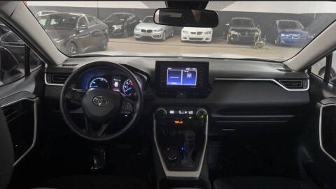 2021 Toyota RAV4 Hybrid LE