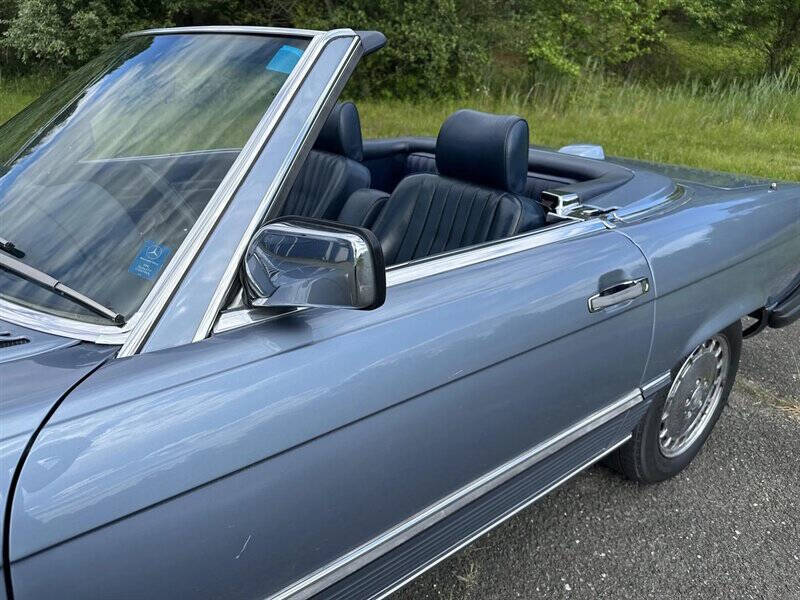 1986 Mercedes-Benz 560-Class 560 SL