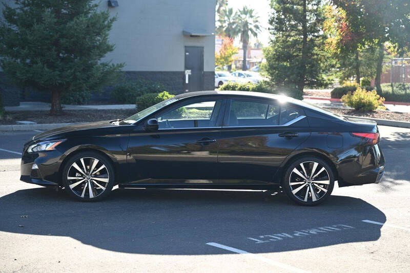 2021 Nissan Altima 2.5 SR