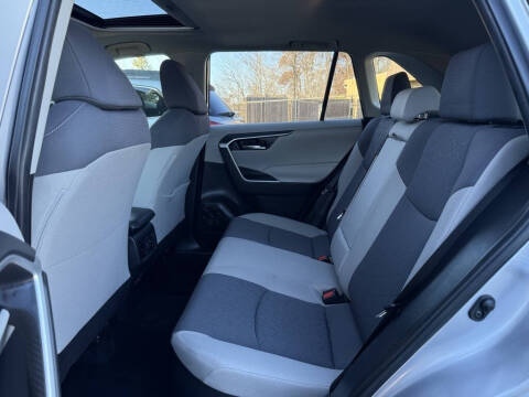 2020 Toyota RAV4 Hybrid XLE