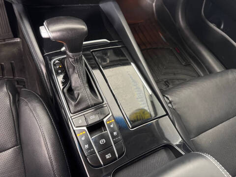 2018 Kia Cadenza Technology