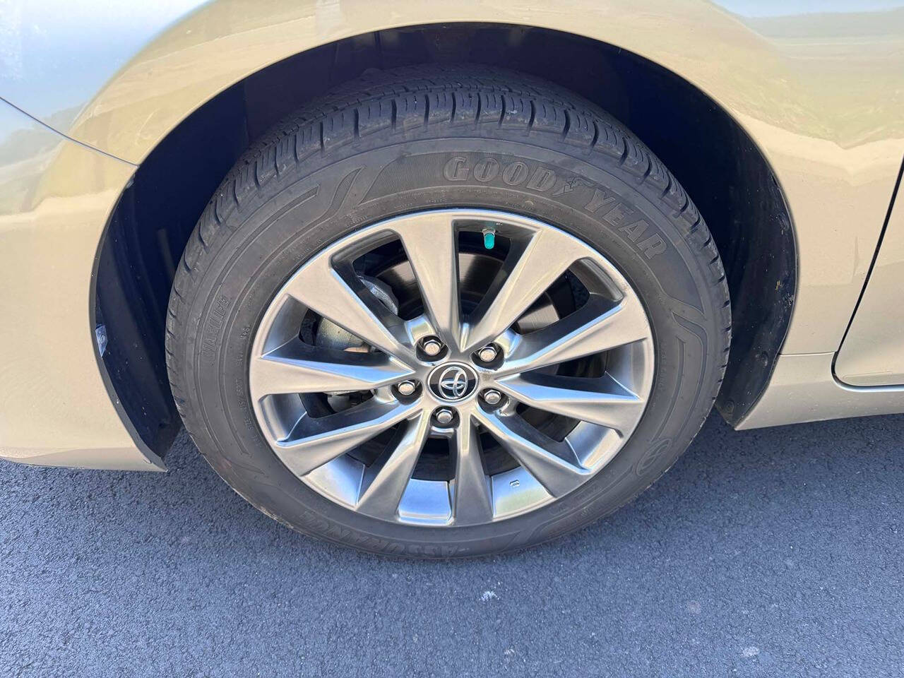 2015 Toyota Camry 28