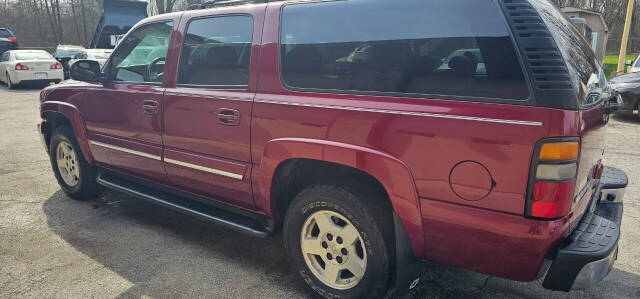 2005 Chevrolet Suburban for sale at L & T Auto Sales & Svc in Campbell, OH