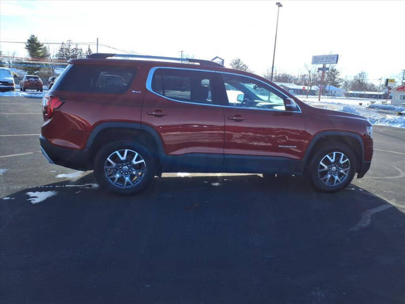 2023 GMC Acadia SLT