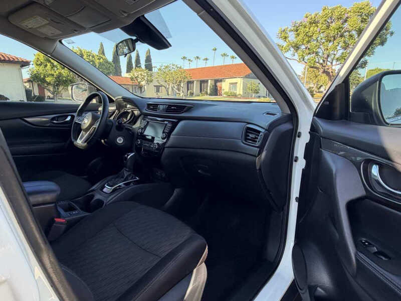 2020 Nissan Rogue S