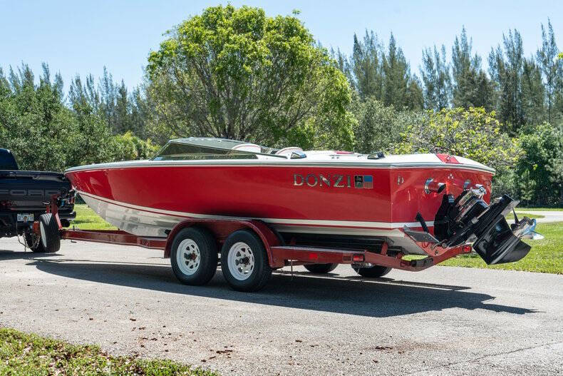 1994 Donzi Marine Classic 22