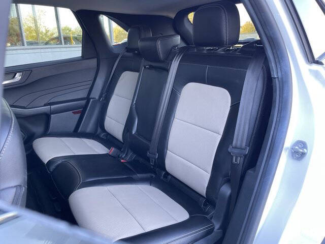 2021 Ford Escape Hybrid Titanium