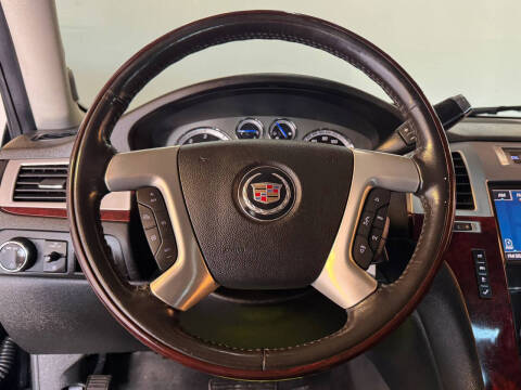 2011 Cadillac Escalade Luxury