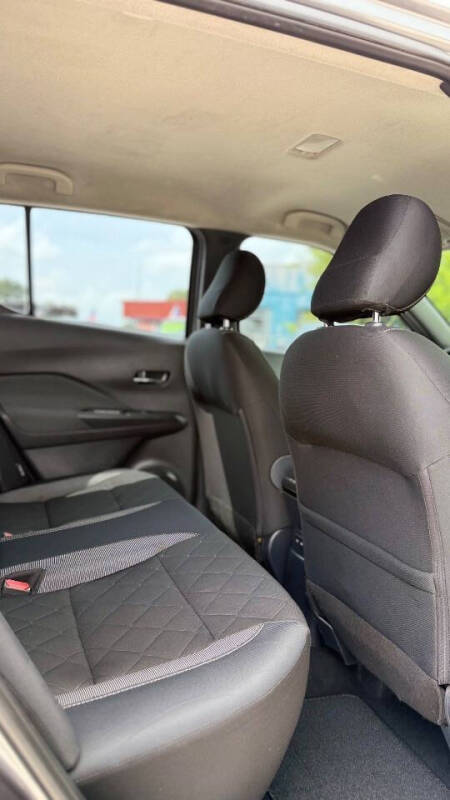 2020 Nissan Kicks SV